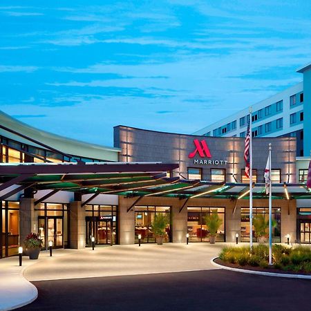 Отель Marriott Columbus Osu Экстерьер фото
