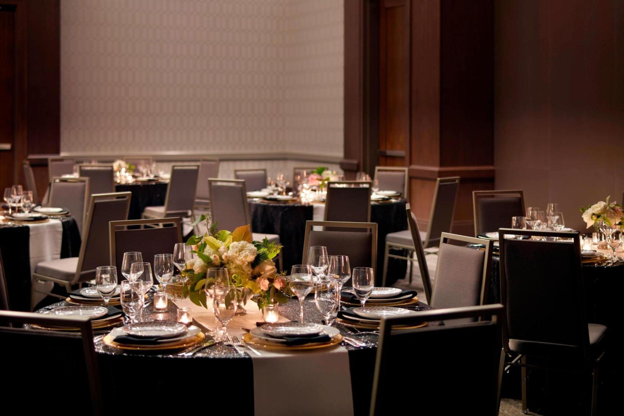 Отель Marriott Columbus Osu Экстерьер фото