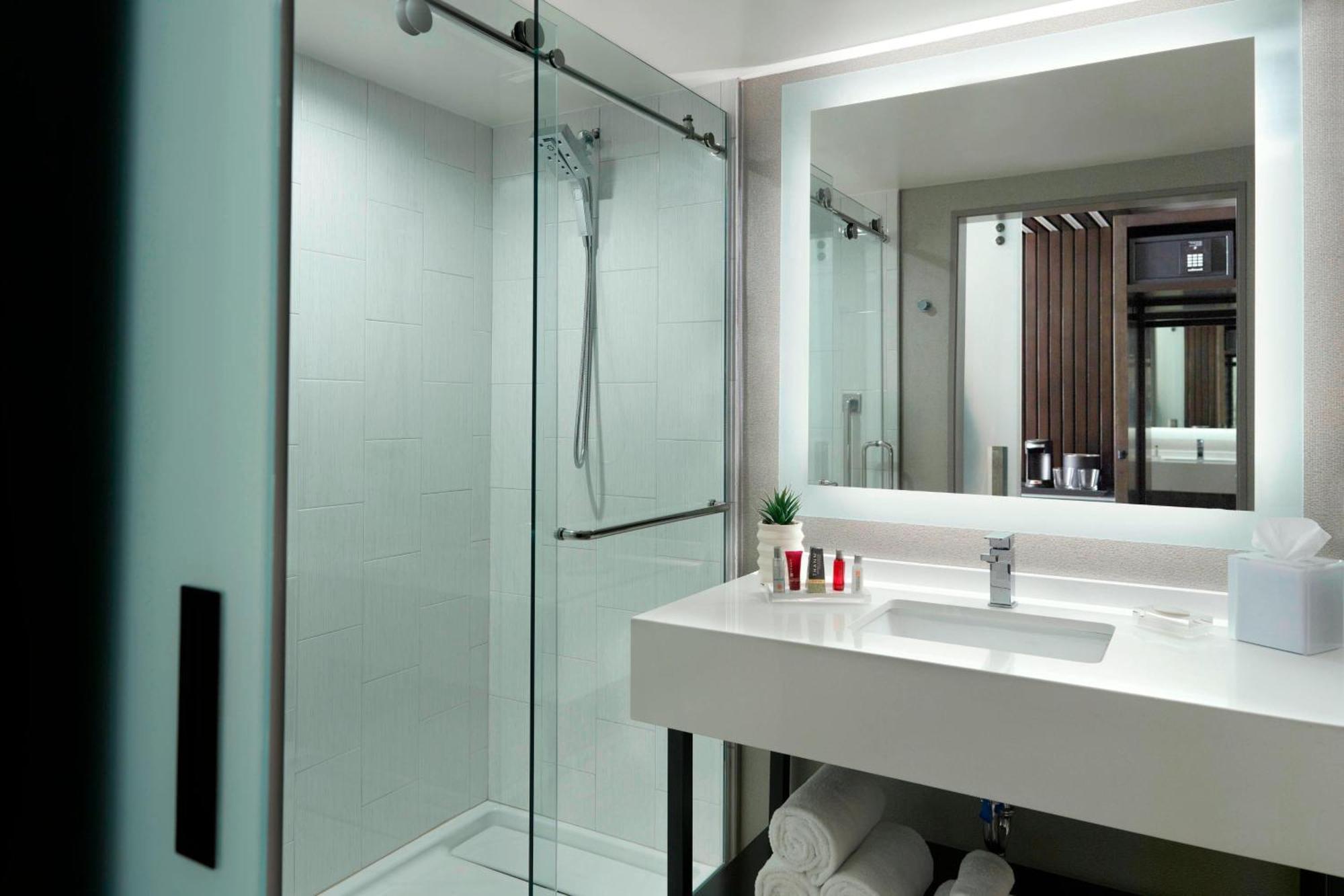 Отель Marriott Columbus Osu Экстерьер фото