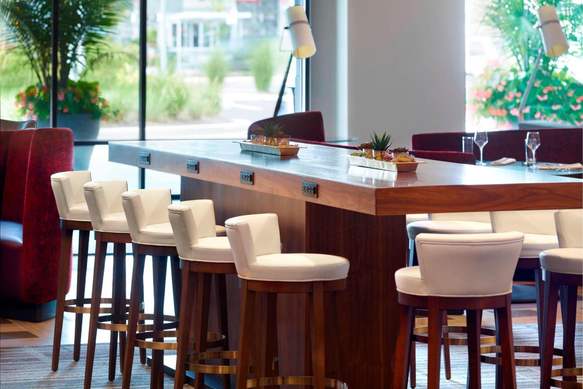 Отель Marriott Columbus Osu Экстерьер фото