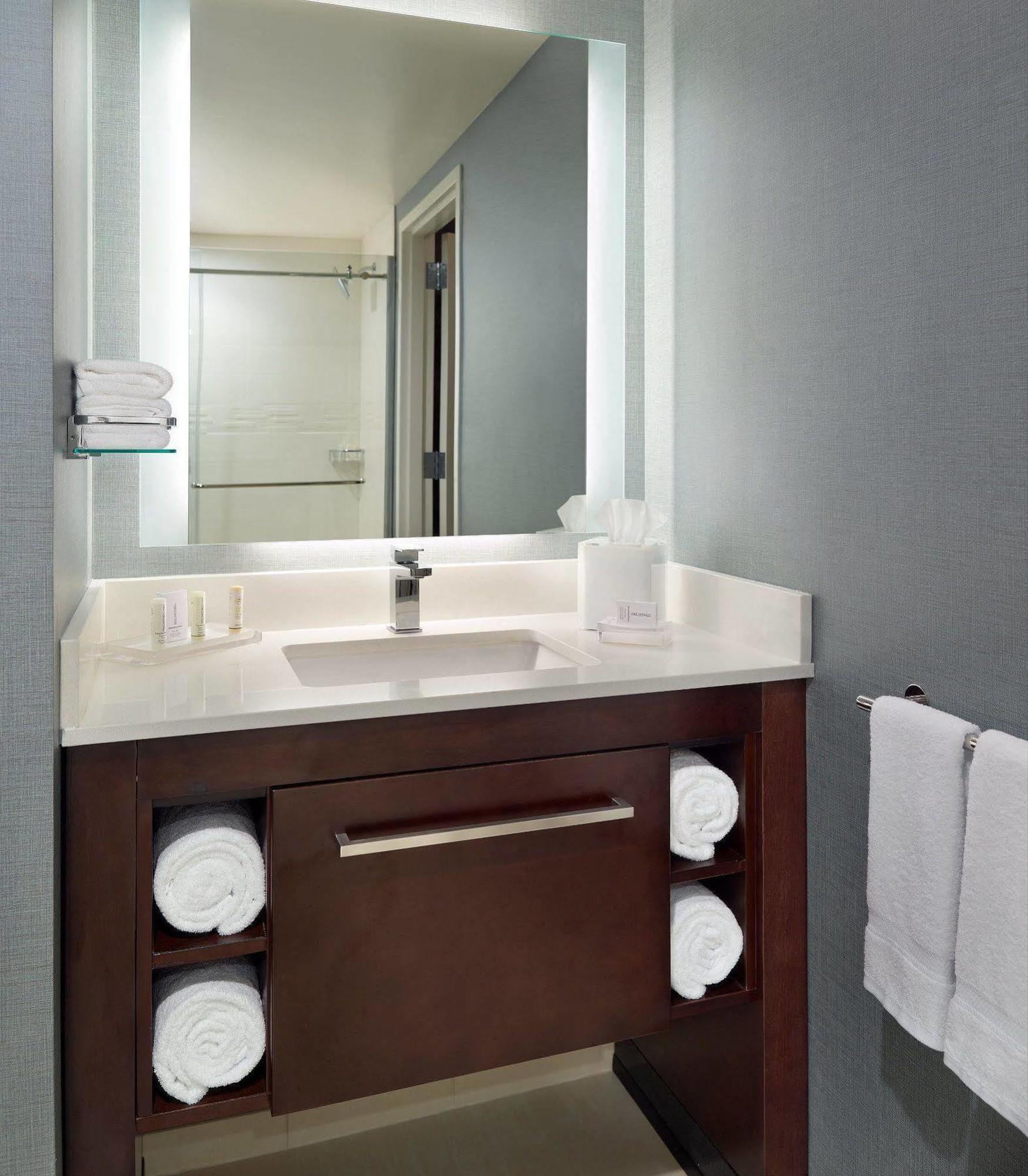 Отель Marriott Columbus Osu Экстерьер фото